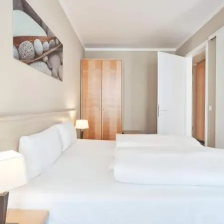Apartment Mit Badewanne In *