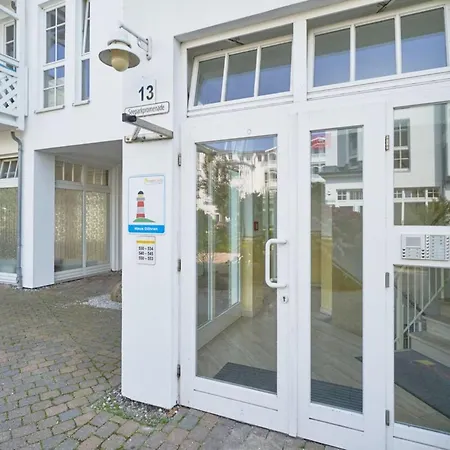 Mit Badewanne In Sellin (Rugen)